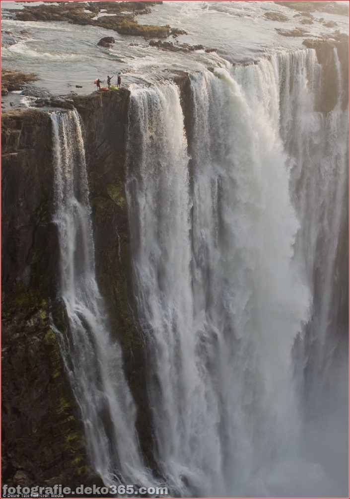 kayakers on victoria falls