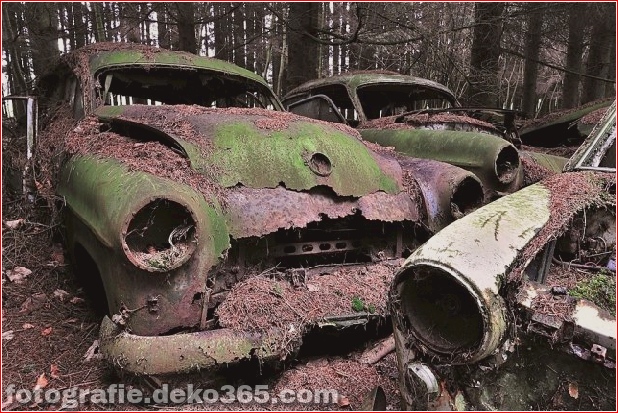 alte Autos aufgegeben