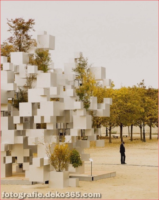 Pixel beeindruckende Skulptur in Paris (3)